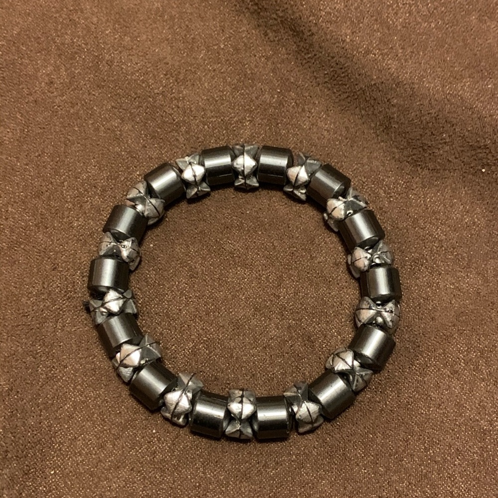 Jewelry - Picture 2 of 16